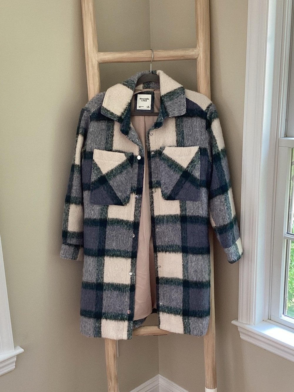 Abercrombie & Fitch Cream and Blue Plaid Shacket Coat